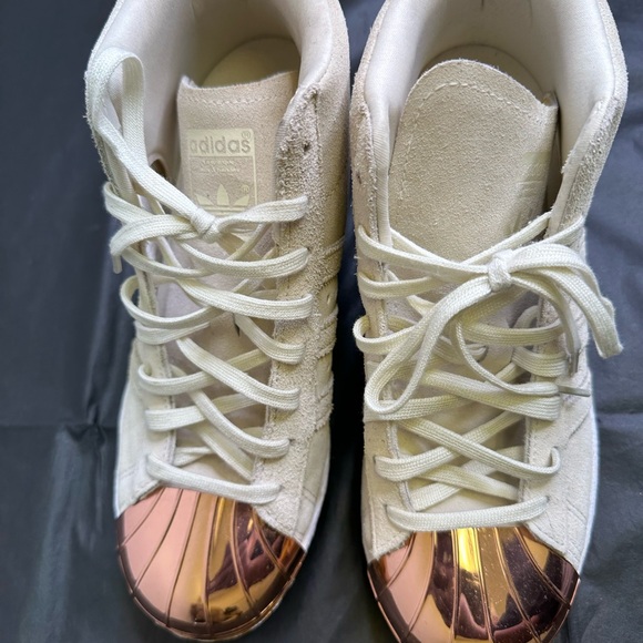 Adidas Superstar Rose Gold Metal Shell Toe Cream Suede Women Sneaker size 7 1/2 - Picture 2 of 13